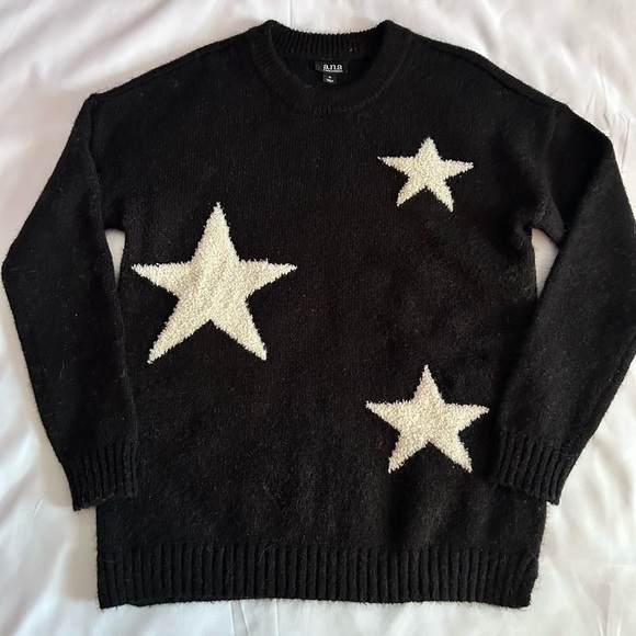 a.n.a A New Approach Black with White Star Pullover Sweater Size Medium - Picture 1 of 5